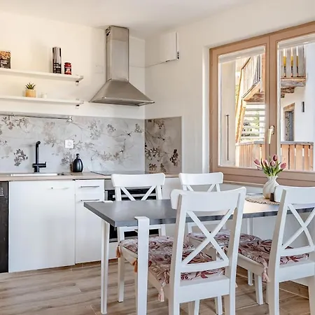 Cime De L'est Apartment